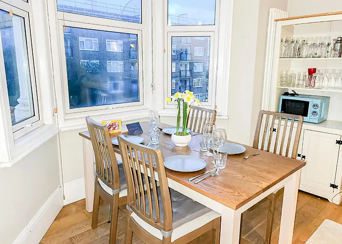 Tranquil 3Bdr Haven In Stockwell Near The Oval