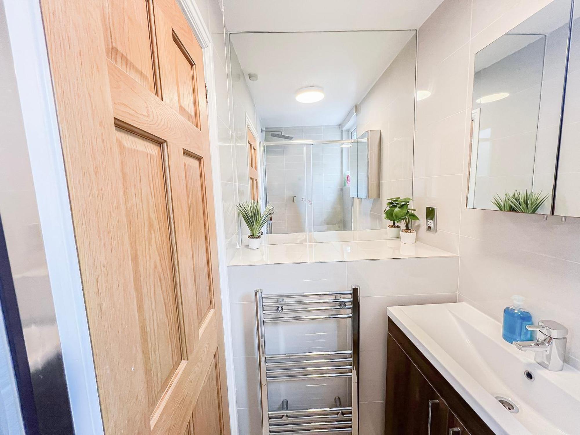 Apartamento Tranquil 3bdr Haven In Stockwell Near The Oval Londres